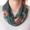 Christmas Robin Magnetic Clasp Scarf