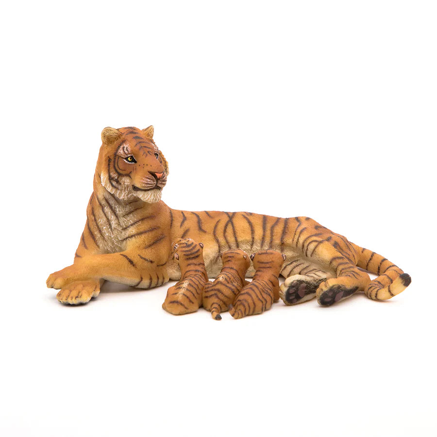 PAPO Lying Tigress Figurine with Cubs