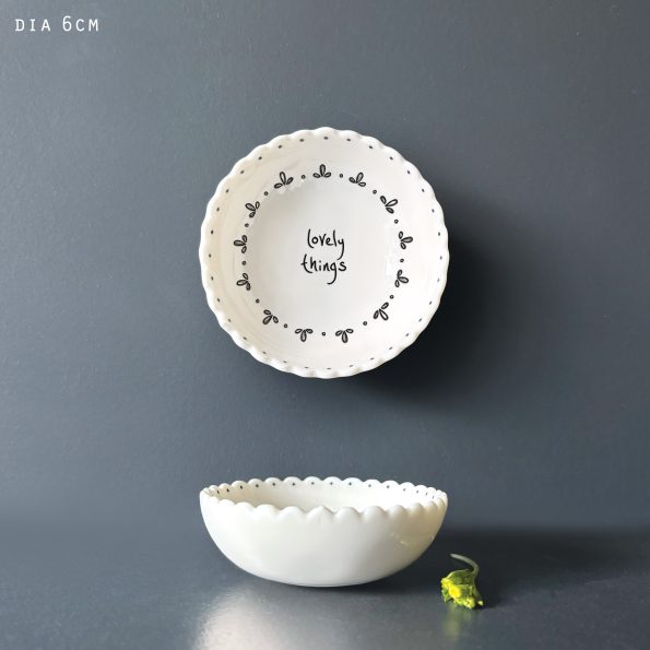'Lovely things' Small Scalloped Bowl