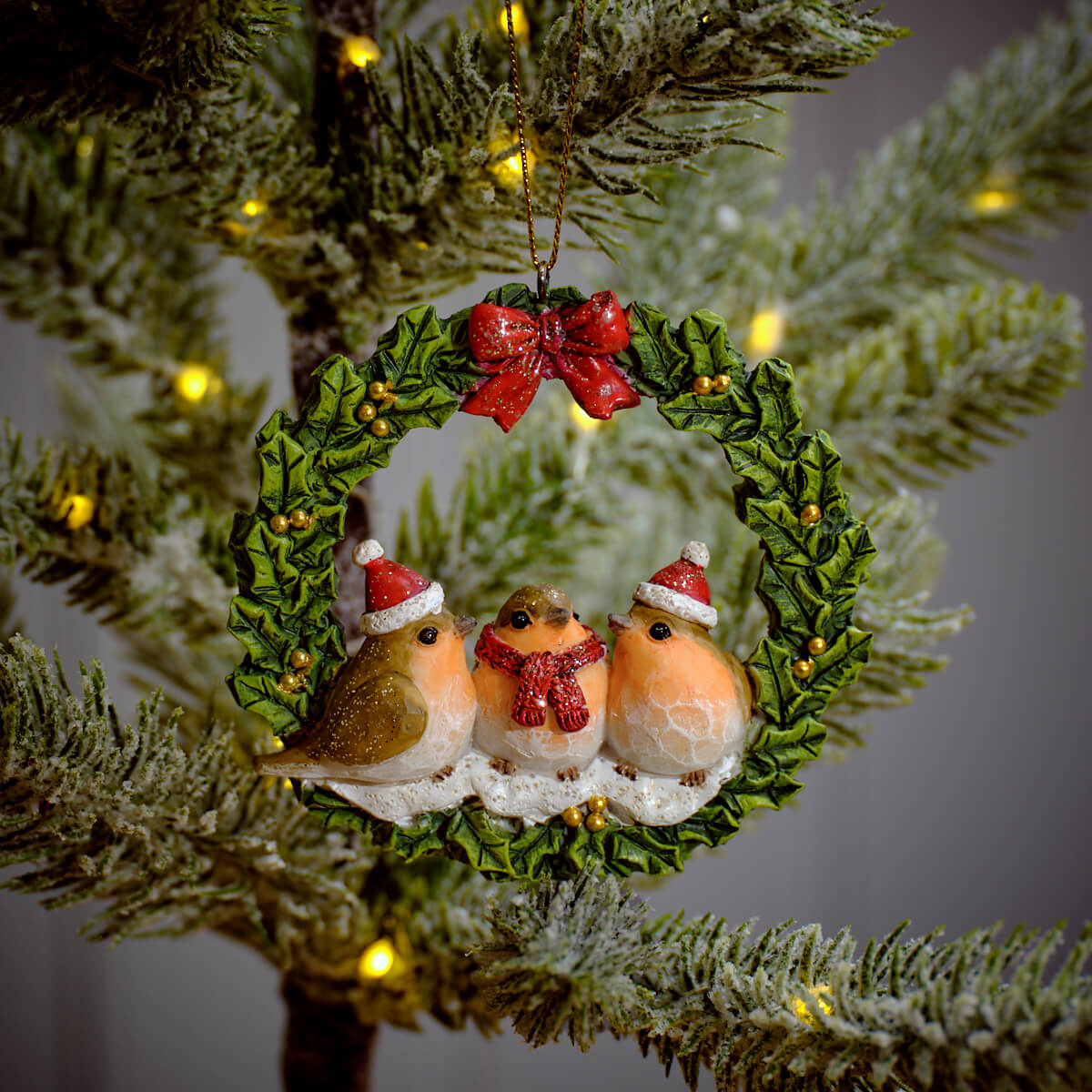 Festive Robin Resin Wreath Hanger