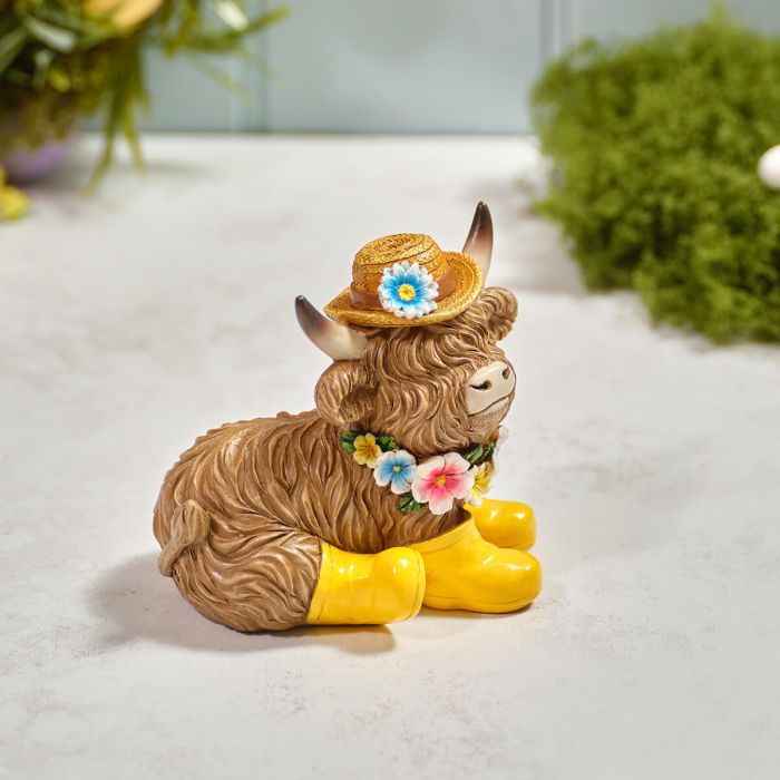 Highland Cow Resin Sitting Ornament with Wellies & Hat