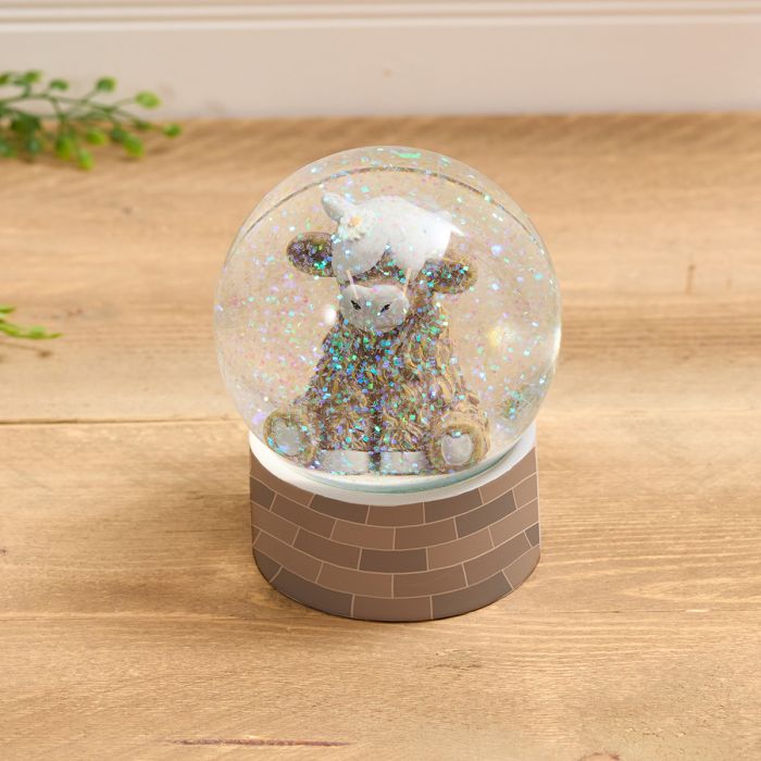 Highland Cow Resin and Glass Snow Globe