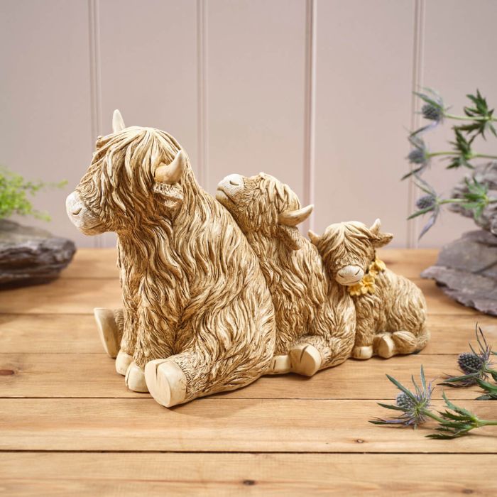Highland Cow Wood Effect Family of 3 Ornament