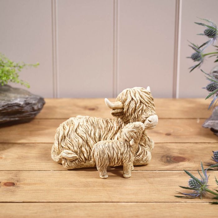 Highland Cow Wood Effect Mother and Baby Kissing Ornament