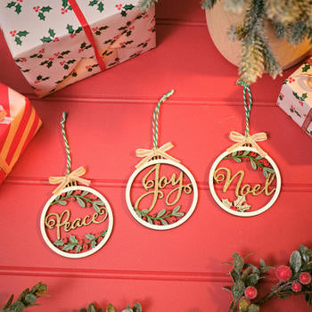 Hollies & Berries Cut Out Round Wooden Hanger Set - Peace, Joy and Noel