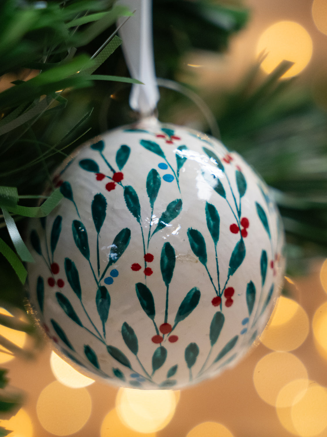 Repeat Pattern Mistletoe Bauble